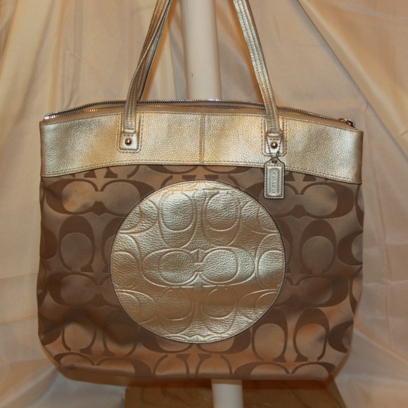 COACH F-18335 Large Tote Bag Purse Bag Khaki Gold - Picture 1 of 5